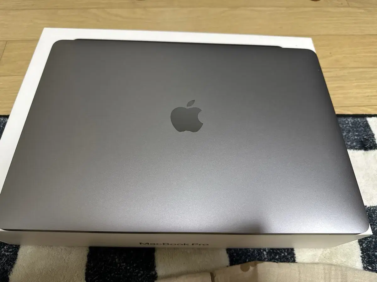 맥북프로 MacBook Pro 13-inch, M1, 2020 S급